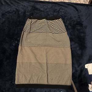 Bebe Black And Tan Body Con Stretch Skirt NWT Women's Small